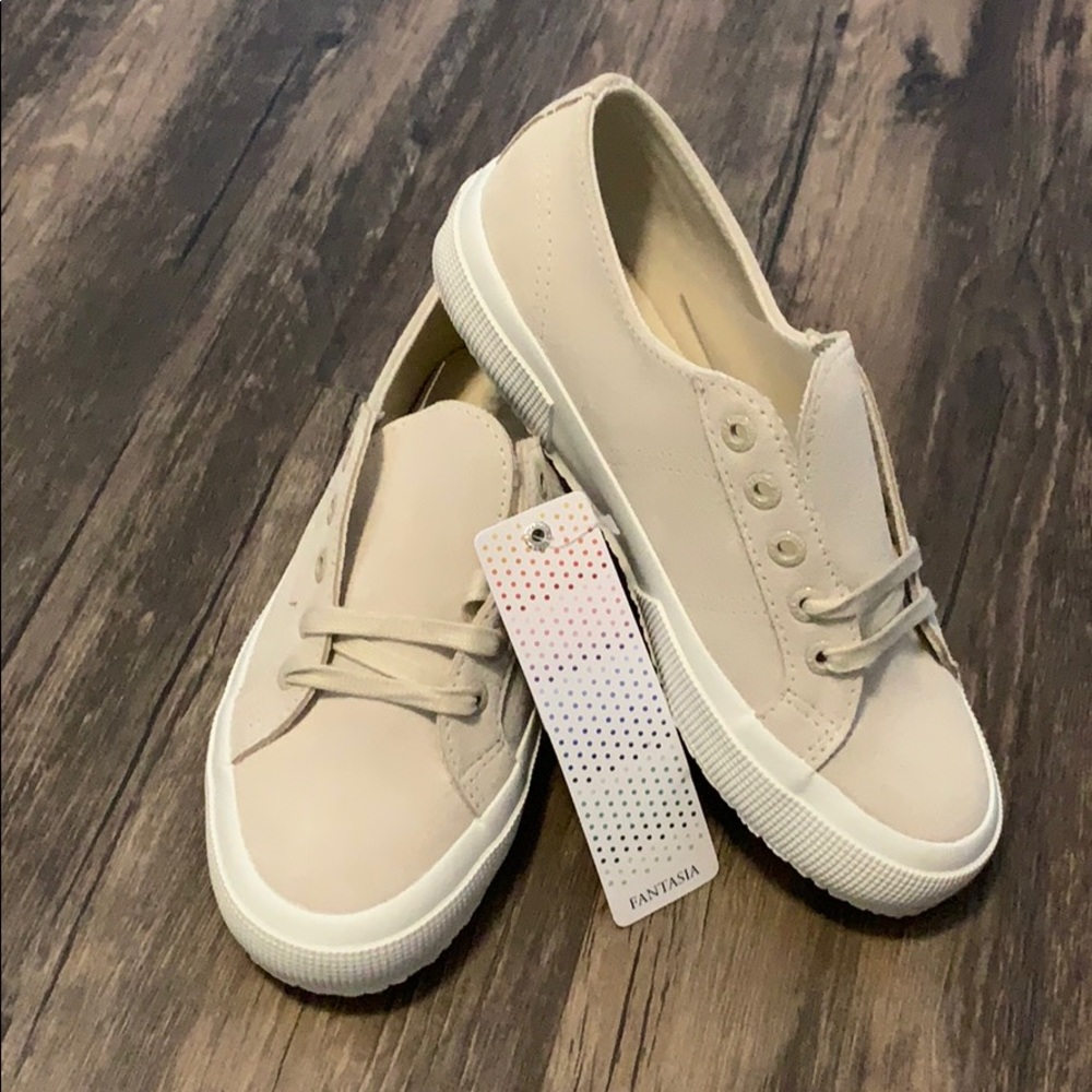Superga Suede Lace Up Sneaker Size 6 NWT